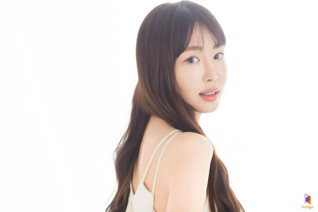 강예원 / 판타지오