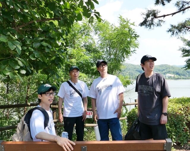 '풍향중'의 여행 비하인드 사진이 공개되며 시청자들의 관심을 모으고 있다. / 유튜브 채널 '뜬뜬' 공식 SNS