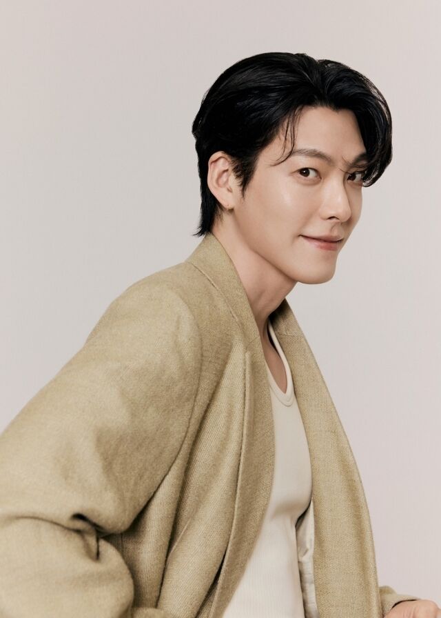 김우빈 / 에이엠엔터테인먼트