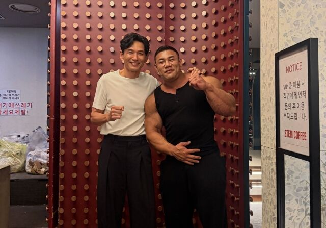 황정민, 김강민 / 소셜미디어
