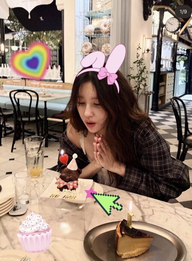 이지아가 48번째 생일을 맞아 변함없는 동안 미모를 자랑했다. / 이지아 SNS
