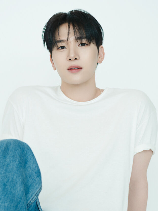 롯데 자이언츠는 16일 사직구장에서 열리는 NC 다이노스와 홈 경기 시구자로 밴드 '멜로망스' 멤버 김민석을 초청했다./롯데 자이언츠 제공