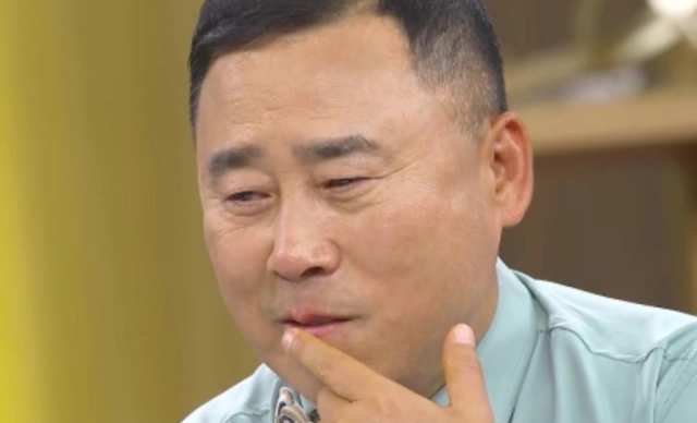 8일 오후 9시 40분 방송되는 MBN '김주하의 데이앤나잇' 37회에는 1982년 MBC 개그콘테스트로 데뷔해 '청춘행진곡', '일요일 밤의 대행진' 등에서 "척 보면 앱니다"라는 유행어로 큰 사랑을 받았던 황기순이 동료 김정렬과 출연한다./ MBN '김주하의 데이앤나잇'