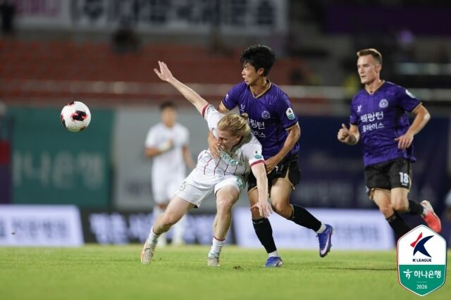 8일 오후 8시 안양종합운동장에서 FC안양과 대전 하나시티즌의 '하나은행 K리그1 2026' 22라운드가 펼쳐졌다./한국프로축구연맹 제공