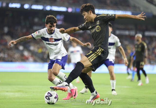 LAFC의 손흥민이 톨루카와의 2026시즌 리그스컵 페이즈 2차전에 선발 출전했다.