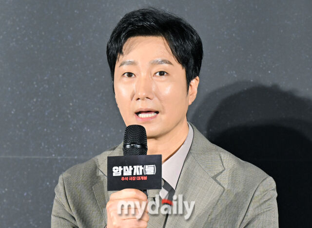 배우 박해일이 10일 오전 서울 용산CGV에서 진행된 영화 '암살자(들)' (감독 허진호, 제작 하이브미디어코프) 제작보고회에서 이야기를 하고 있다./송일섭 기자(andlyu@mydaily.co.kr)