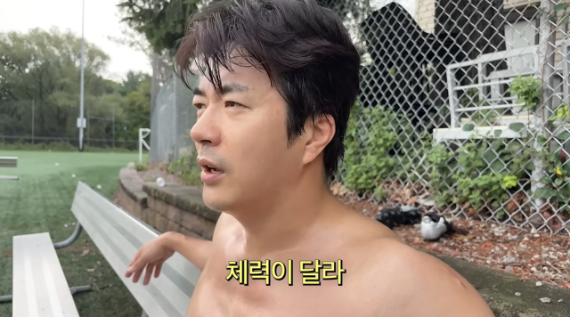 권상우가 50대라는 나이가 믿기지 않는 탄탄한 몸매로 시선을 사로잡았다. / 유튜브 채널 'Mrs.뉴저지 손태영'