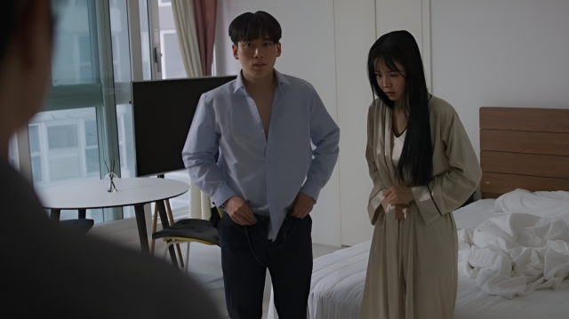 아내의 불륜 현장을 눈앞에서 목격하고도 도리어 외도를 격려하고 나선 남편이 등장해 파문이 일고 있다. /채널A 예능 프로그램 '탐정들의 영업비밀'