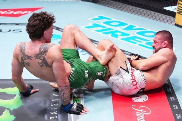 감롯(오른쪽)의 하체 관절기에서 빠져나오는 살킬드. /UFC 제공