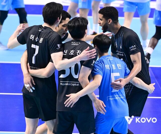 현대캐피탈 선수들은 오는 28일부터 9월 23일까지 나고야(일본) UC 어바인(미국) 상하이(중국)와 함께 합동 훈련을 진행한다./한국배구연맹(KOVO) 제공