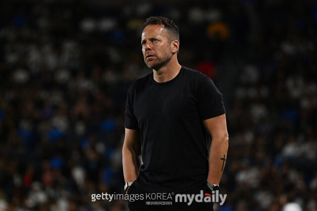 LAFC의 마크 도스 산토스 감독이 12일 한국 축구와 손흥민에 대해 언급했다./게티이미지코리아
