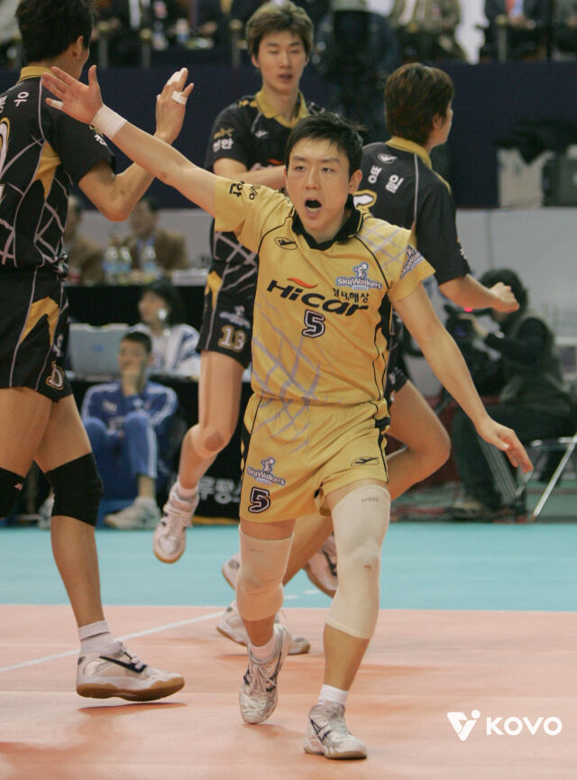 2003-04시즌 현대캐피탈에 입단한 리베로 오정록은 V-리그 출범을 함께 했고 2011-12시즌 종료 후 선수 은퇴했다./한국배구연맹(KOVO) 제공