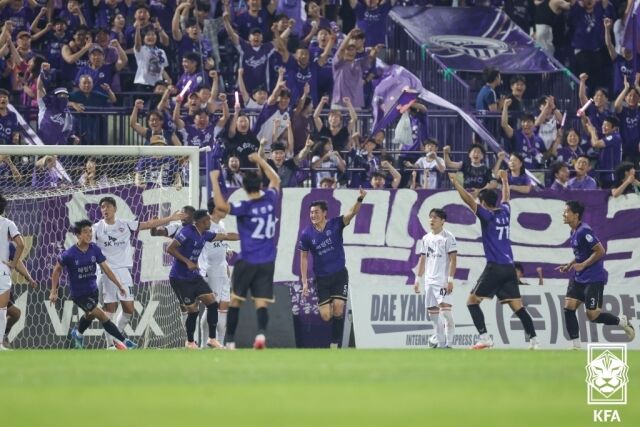 FC안양이 19일 안양종합운동장에서 열린 제주SK와의 코리아컵 16강전에서 2-1로 역전승을 거뒀다./대한축구협회 제공