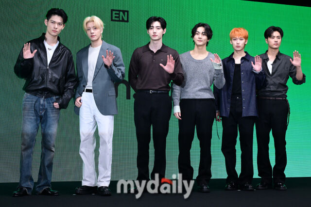 2026년 8월 20일 오후 서울 용산구 몬드리안 서울 이태원에서 진행된 엔하이픈(ENHYPEN) 미니 8집‘THE SIN : BLISS’ 기자간담회에서 멤버들이 포즈를 취하고 있다. / 곽경훈 기자 (kphoto@mydaily.co.kr)