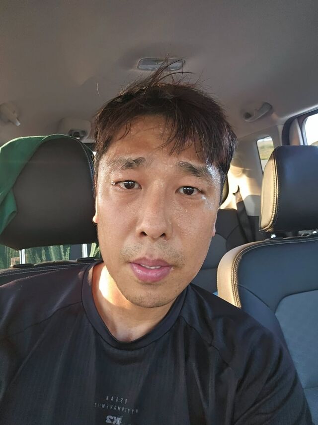 김동성이 양육비 미지급 사건 항소심 선고가 돌연 취소된 가운데 근황을 공개했다. / 인민정 SNS