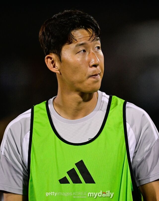 손흥민(LAFC)이 20일(한국시각) 미국 콜로라도주 커머스시티의 딕스스포팅굿즈파크에서 펼쳐진 콜로라도 래피즈와의 ‘2026시즌 메이저리그사커(MLS)’ 20라운드에서 후반전에 교체 출전했지만 0-1로 패했다./게티이미지코리아