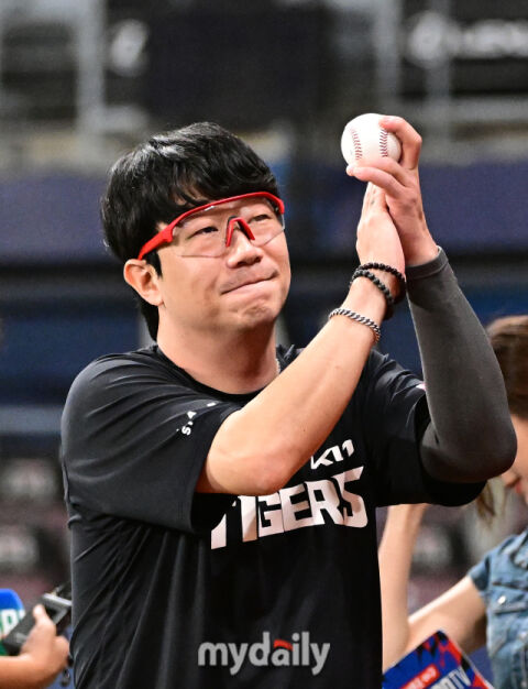 양현종은 KBO 최강 5이닝 투수&hellip;25경기의 묵직함이 KIA 마운드를 지탱하는 힘, 꽃범호 몇 수 앞을 봤나