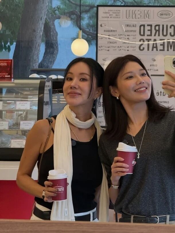 수영, 엄정화./ 수영 SNS