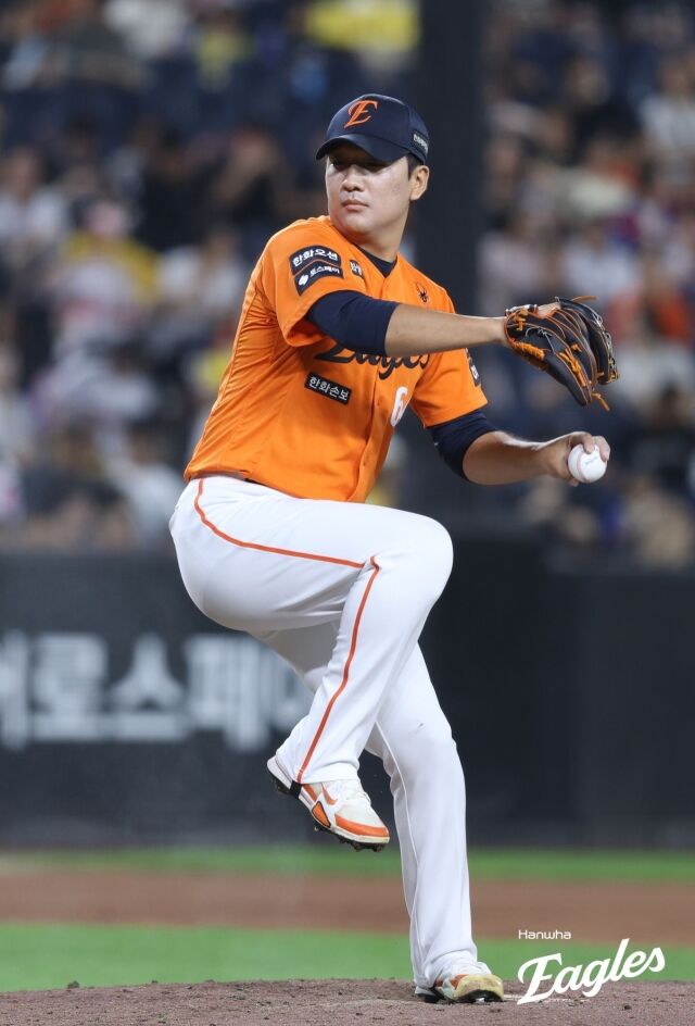 한화 이글스 권민규가 21일 대전 한화생명볼파크에서 열린 LG 트윈스전에서 공을 던지고 있다./한화 이글스 제공