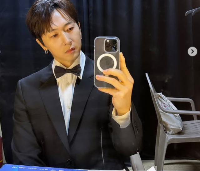 그룹 H.O.T. 출신 가수 장우혁(48)에게 폭언과 폭행을 당했다고 주장했다가 명예훼손 혐의로 재판에 넘겨진 전 소속사 직원 A씨의 항소심이 오는 9월 열린다./장우혁 소셜미디어