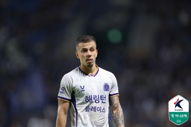 FC안양 마테우스가 26일 오후 7시 30분 안양종합운동장에서 펼쳐지는 인천 유나이티드와의 ‘하나은행 K리그1 2026’ 25라운드에서 선발 출전한다./한국프로축구연맹 제공
