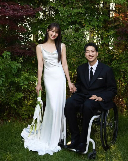 송지은, 박위./소셜미디어