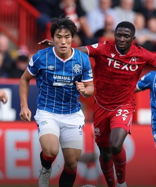 김민수가 애버딘과의 2026-27시즌 스코틀랜드 프리미어십 3라운드에서 레인저스 데뷔전을 치렀다./레인저스