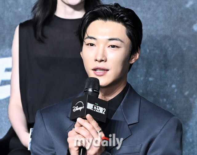 배우 우도환이 2일 오전 서울 여의도 콘래드호텔에서 진행된 디즈니플러스 '메이드 인 코리아 시즌2' 제작발표회에서 이야기를 하고 있다. / 송일섭 기자 andlyu@mydaily.co.kr