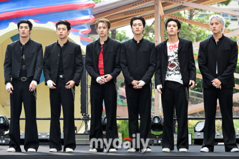 [MD포토] 82메이저 '청계광장에서 포토콜은 처음이야'
