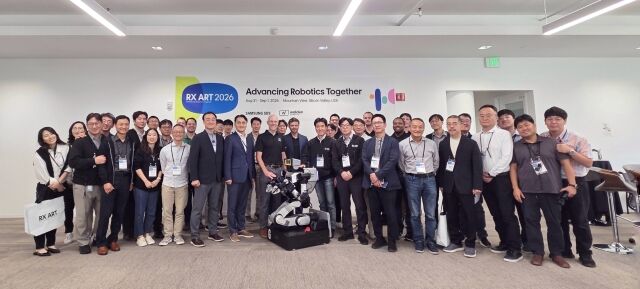 삼성SDS가 지난달 31일부터 1일까지(현지시간) 미국 캘리포니아주 마운틴뷰에서'RX ART(Robotics Transformation Advancing Robotics Together) 2026'을 개최하고,삼성 주요 관계사 및 글로벌 피지컬 AI 기업들과로봇 활용 사례 검증 성과를 공유하고 협력 방안을 논의했다. /삼성SDS