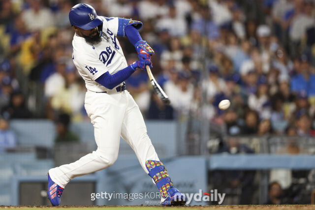 MLB LA 다저스 테오스카 에르난데스는 4일(이하 한국시각) 끝내기 안타에 이어 5일 치른 워싱턴전에서 2타점 2루타를 치며 활약했다./게티이미지코리아
