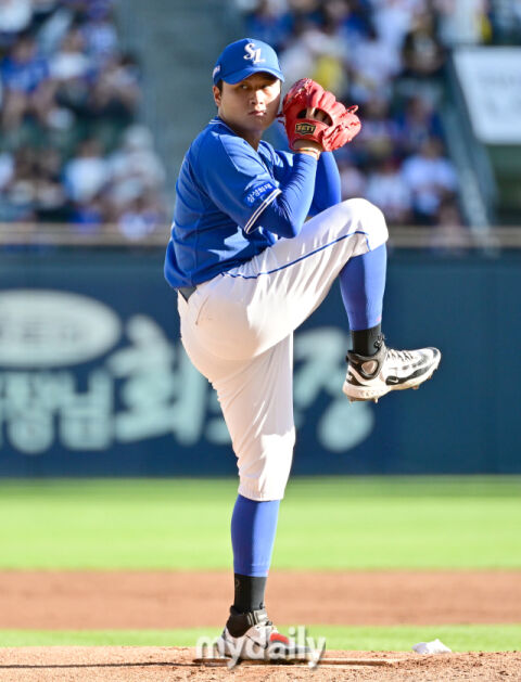 [MD포토] 이승현 '신중한 와인드업'
