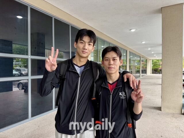 경일대 아포짓 노건호와 리베로 옹민혁이 V-리그 드래프트에 도전장을 낸다./마이데일리