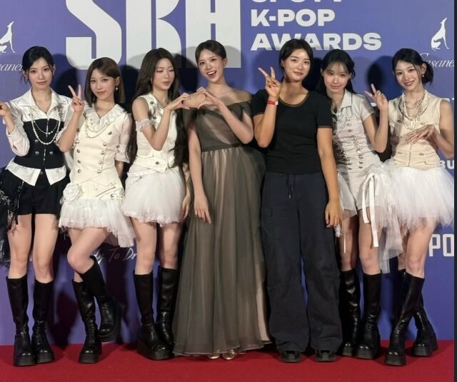 재시와 재아(가운데), 리센느/소셜미디어