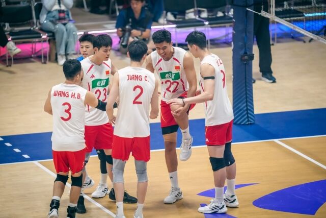 10일 일본 기타큐슈시립체육관에서 열린 2026 아시아선수권 8강전에서 한국을 만난 중국 남자배구 대표팀./AVC 제공
