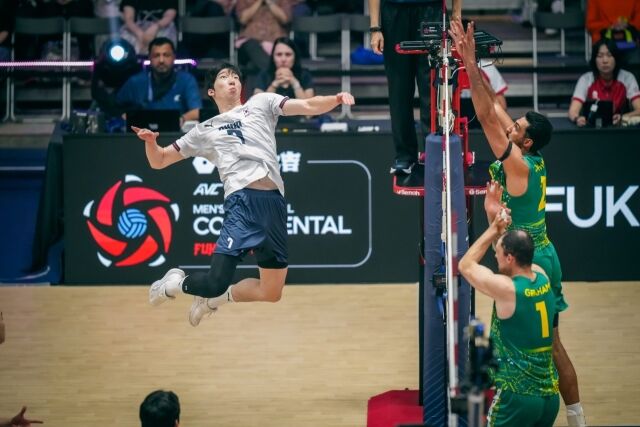 한국남자배구대표팀 허수봉이 13일 열린 2026 아시아남자배구선수권 호주와 3~4위전 도중 스파이크를 시도하고 있다./아시아배구연맹(AVC) 제공