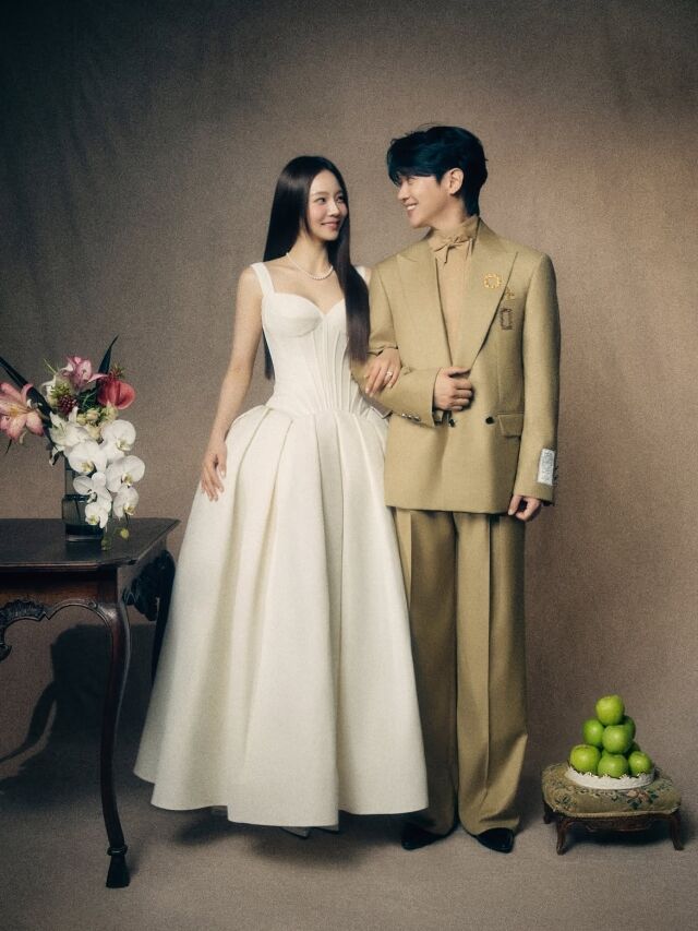 강균성이 14세 연하 예비신부인 배우 유하진과의 웨딩화보를 공개하며 결혼을 앞둔 설렘을 전했다. / 강균성 SNS