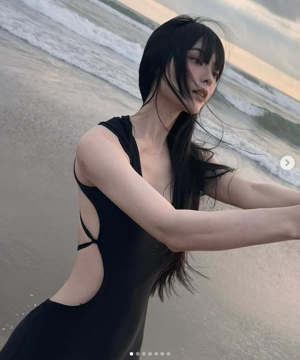넷플릭스 시리즈 ‘더 글로리’에서 어린 이사라 역으로 강렬한 인상을 남겼던 배우 배강희가 영화 ‘최종면접’을 통해 스크린 데뷔에 나선다./배강희 소셜미디어