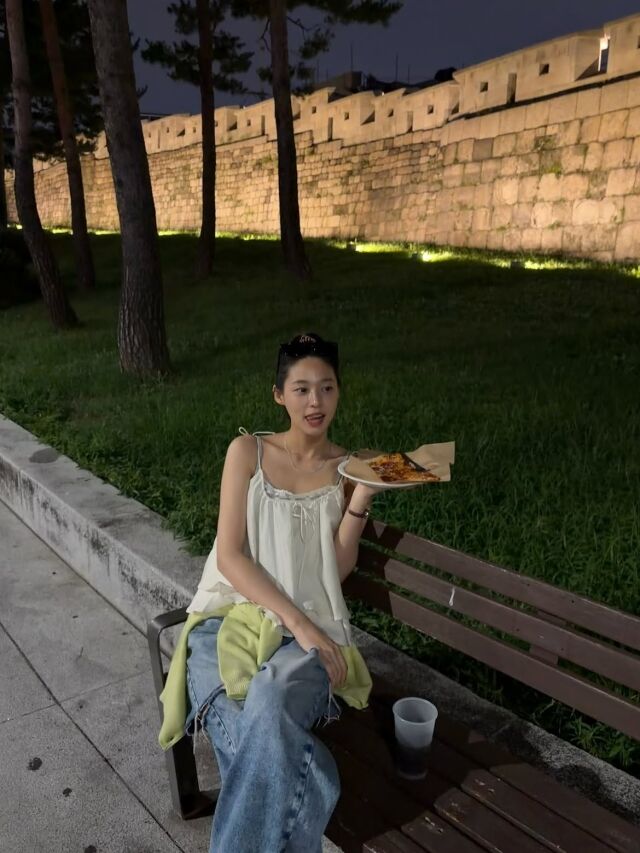 AOA 출신 배우 설현이 여유로운 나들이 일상을 공개했다. / 설현 SNS