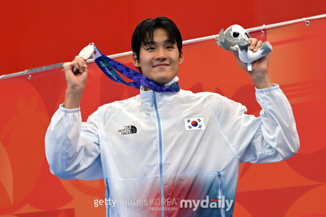 김영범이 2026 아이치·나고야 아시안게임 남자 수영 자유형 100m에서 은메달을 차지했다./게티이미지코리아