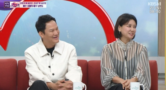 21일 오전 방송된 KBS 1TV ‘아침마당-별부부전’에는 강성진·이현영 부부와 함께 이현영의 친언니인 배우 이현경, 뮤지컬 배우 민영기 부부가 게스트로 출연했다. /KBS 1TV ‘아침마당-별부부전’