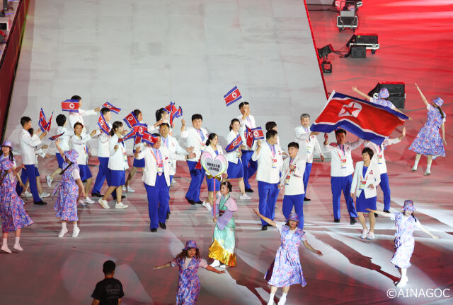 북한 대표단이 입장하고 있다./2026 아이치·나고야 아시안게임 조직위