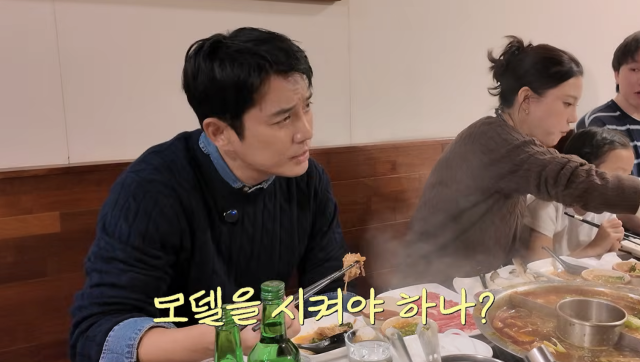 주상욱이 첫 화보 촬영에 나선 딸 인아 양의 남다른 끼에 감탄하며 벌써부터 연예계 진출을 내다봤다. / 유튜브 채널 '차장금 차예련'