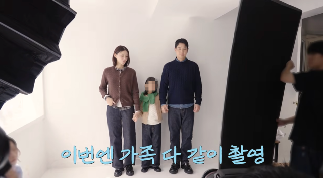 주상욱이 첫 화보 촬영에 나선 딸 인아 양의 남다른 끼에 감탄하며 벌써부터 연예계 진출을 내다봤다. / 유튜브 채널 '차장금 차예련'