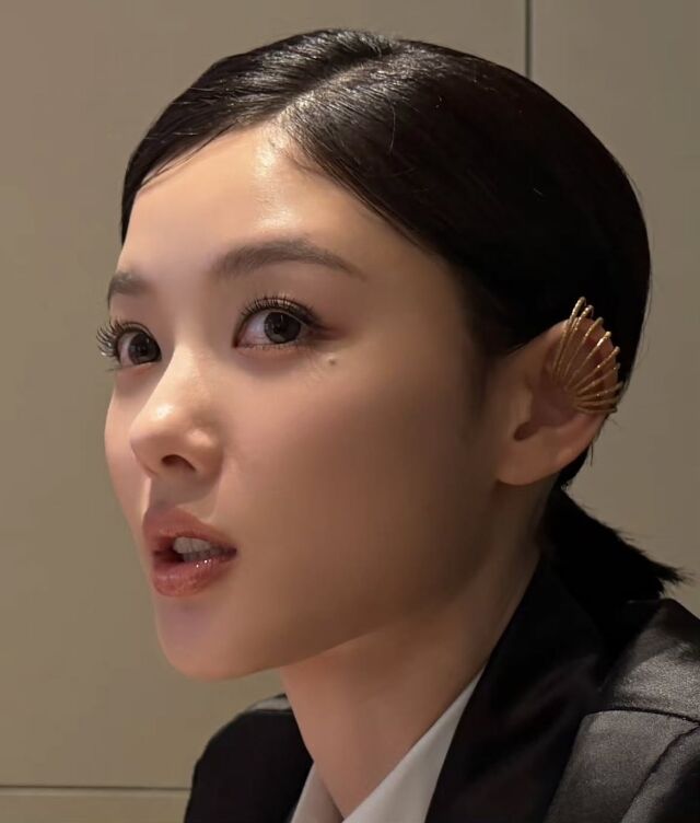 김유정이 이탈리아 밀라노에서 한층 성숙해진 분위기를 자랑했다. / 김유정 SNS