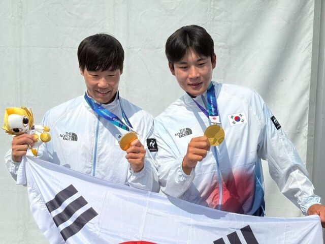 카누 국가대표 조광희-김효빈(이상 울산광역시청) 조가 두 번째 금메달을 획득했다./대한카누연맹 제공