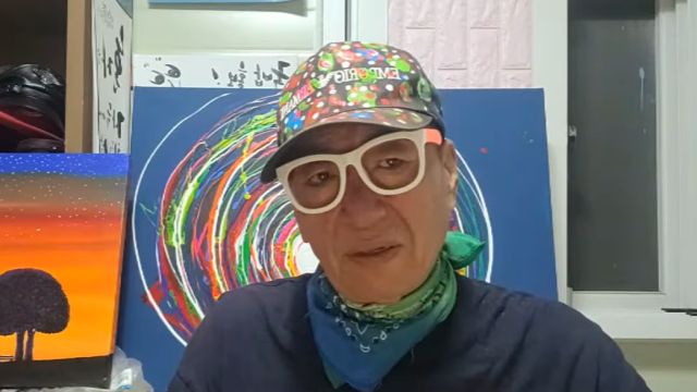 유퉁은 지난 23일 자신의 유튜브 채널 '유퉁TV'를 통해 '심수봉 연예계 사망 선고'라는 제목의 영상 등을 올리며 이번 논란을 직접 언급했다./ 유튜브 채널 '유퉁TV'
