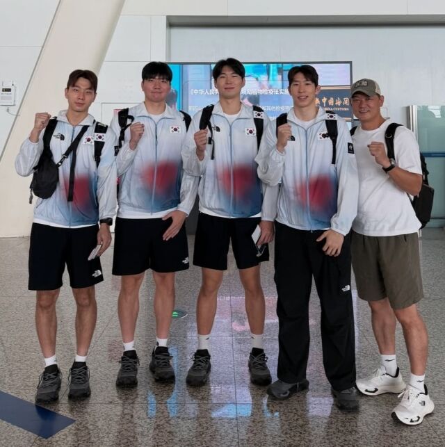 대한민국 3X3 남자농구 대표팀이 2026 아이치-나고야 아시안게임을 앞두고 인천국제공항을 통해 출국하고 있다./대한민국농구협회 제공