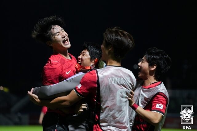 대한민국 남자 축구대표팀이 22일 파로마 미즈호 럭비경기장에서 열린 사우디아라비아와의 D조 조별리그 2차전에서 득점한 뒤 기뻐하고 있다./대한축구협회 제공