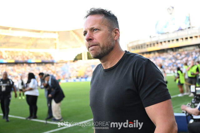 LAFC는 28일(이하 한국시각) 구단 공식 채널을 통해 도스 산토스 감독의 경질 소식을 전했다./게티이미지코리아
